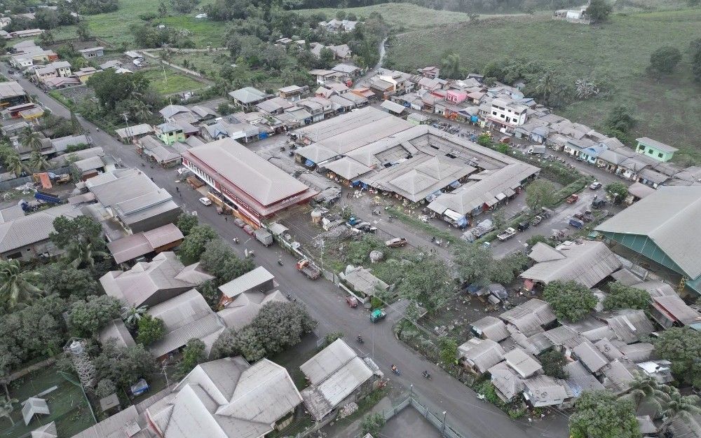 カンラオン火山の噴火、セブにも火山灰到達、授業停止