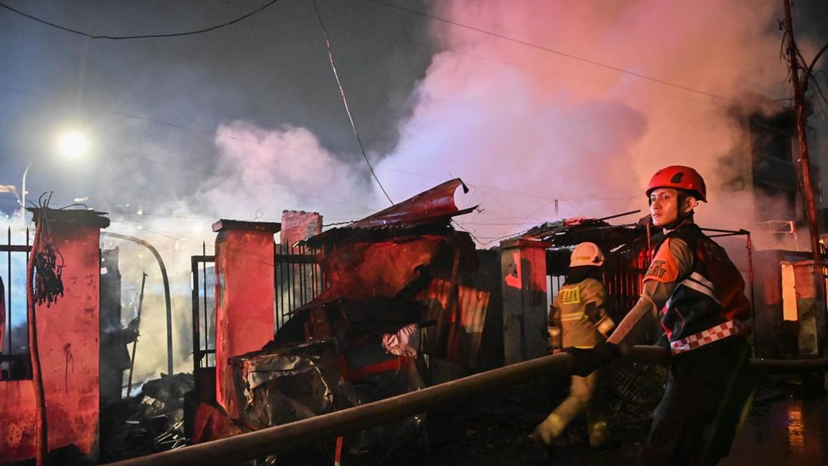 Jakarta Sees Surge in Fires, West Jakarta Most Affected; Experts Cite Safety Standards and El Niño