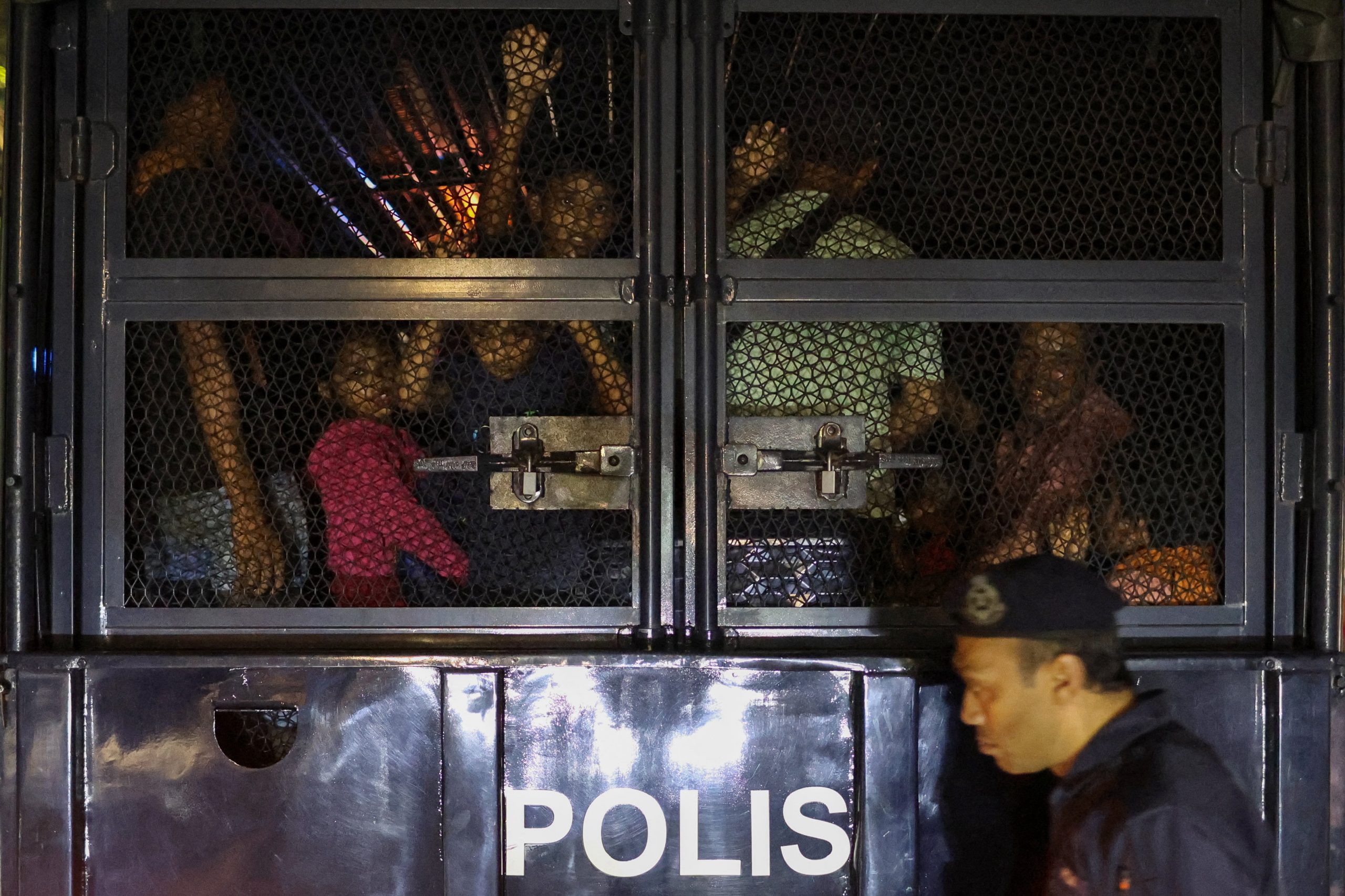 Rights group condemns planned repatriation of 5,000 Rohingya refugees from Malaysia to Myanmar