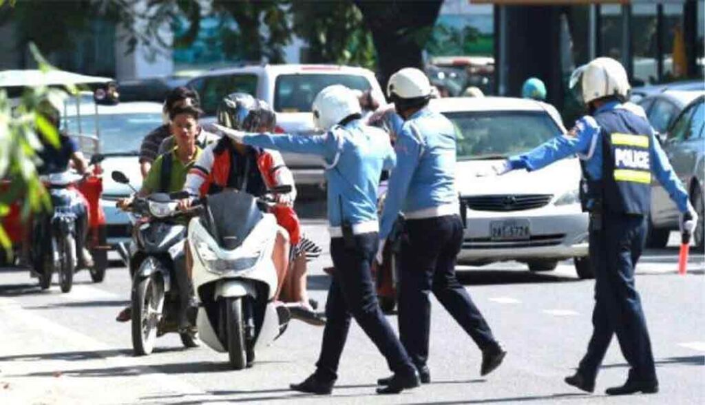 Cambodia to Tighten Traffic Law Enforcement; Fines Payable via Digital Banking