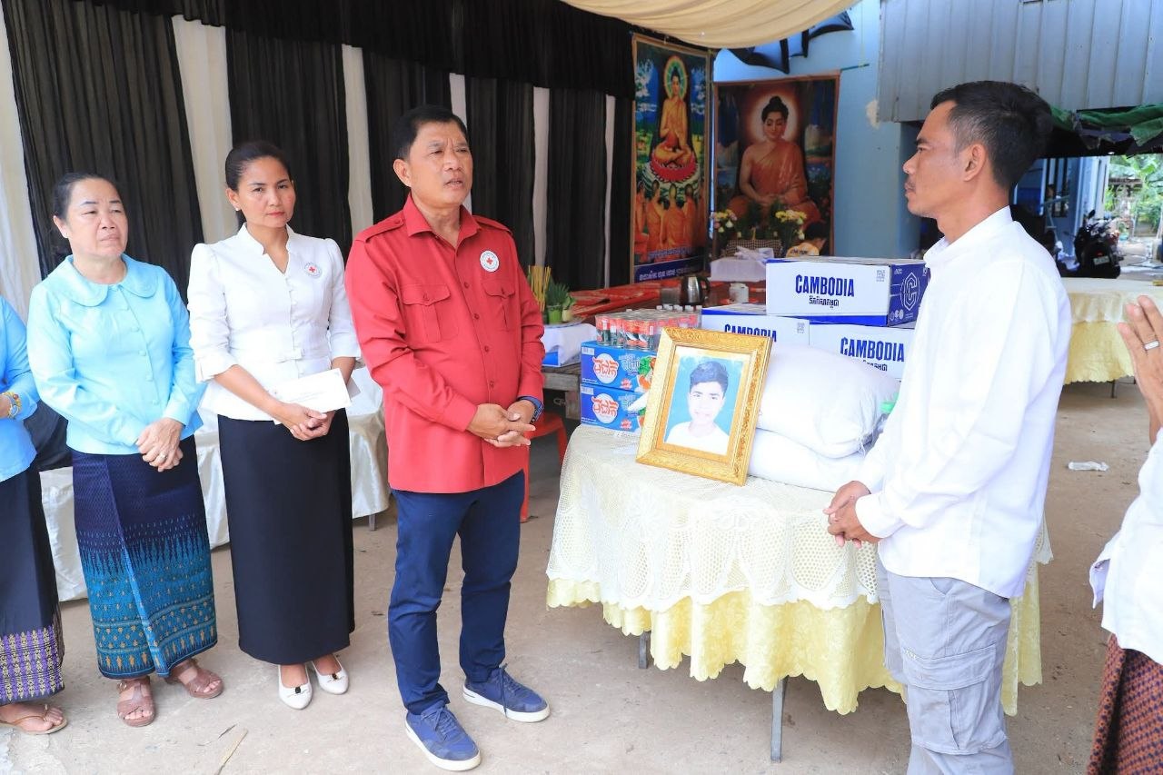 Kandal Province Red Cross Extends Condolences and Aid to Families of Children Drowned in Boat Accident