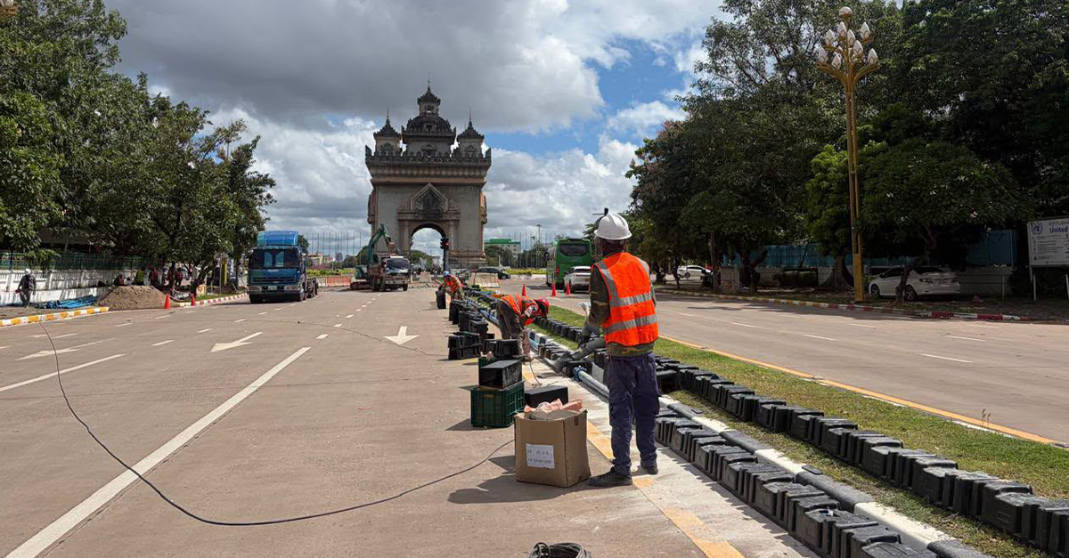 Vientiane Nears Completion of Smart Road System Pilot for Heat and Pollution Control