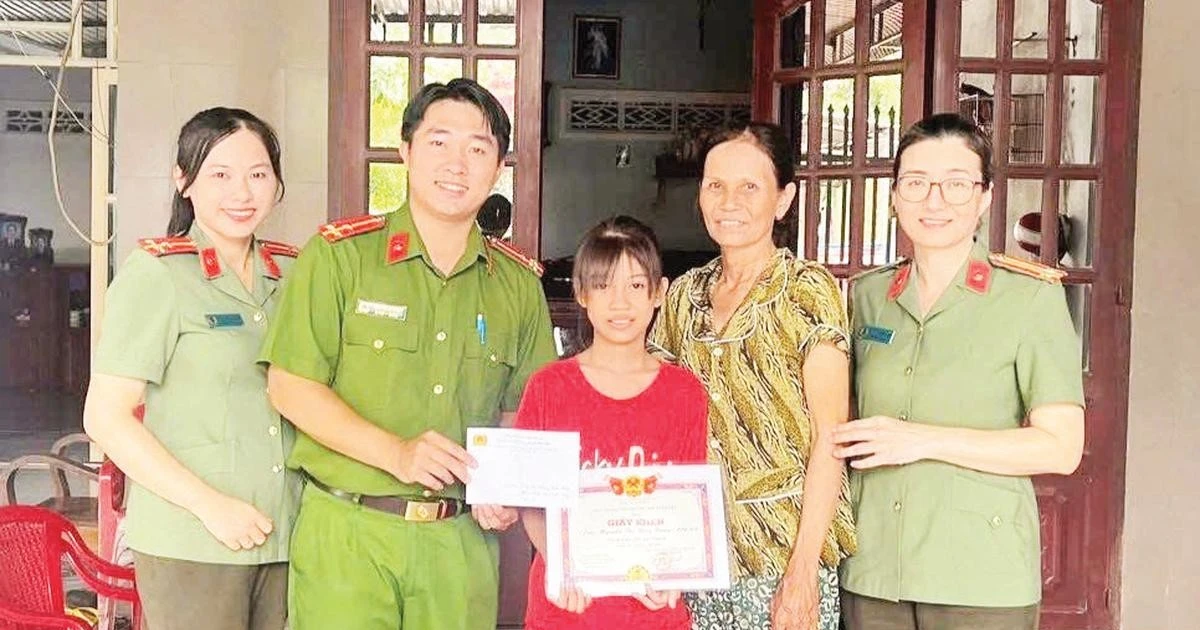 Vietnam Police Enhance Local Security and Public Support Through Community Engagement