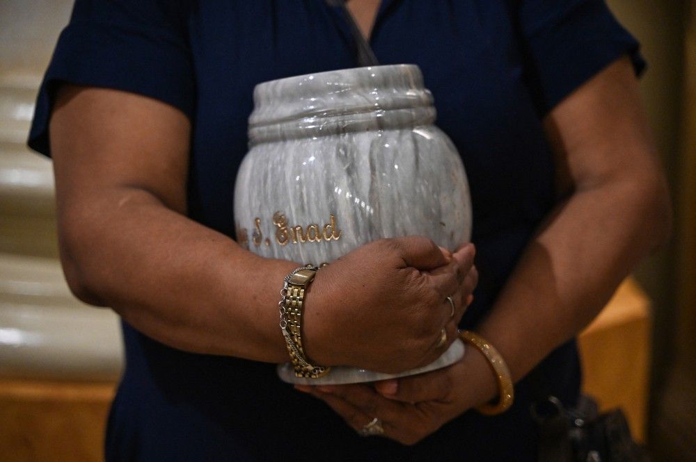 Catholic Church Discourages Keeping Loved Ones' Ashes at Home Ahead of Undas