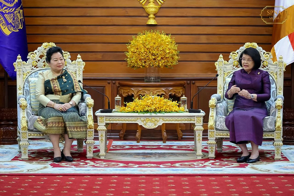 Cambodian NA President Highlights Women's Role Amidst Complex Global Landscape in Meeting with Lao Women's Union