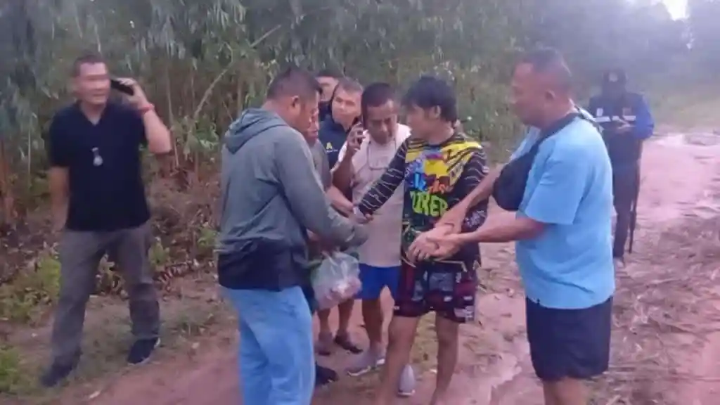 タイで17歳女子高生刺殺事件、SNS監視の男を逮捕