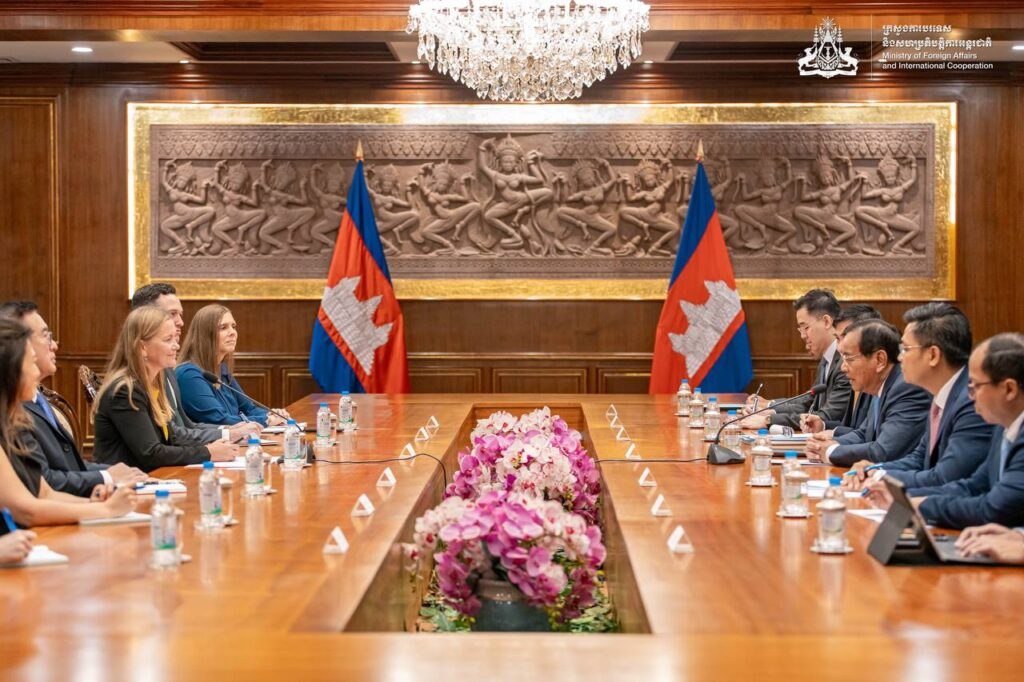 Cambodia and US Vow to Strengthen Cooperation Amidst US Support for Peaceful Resolution of Border Issues