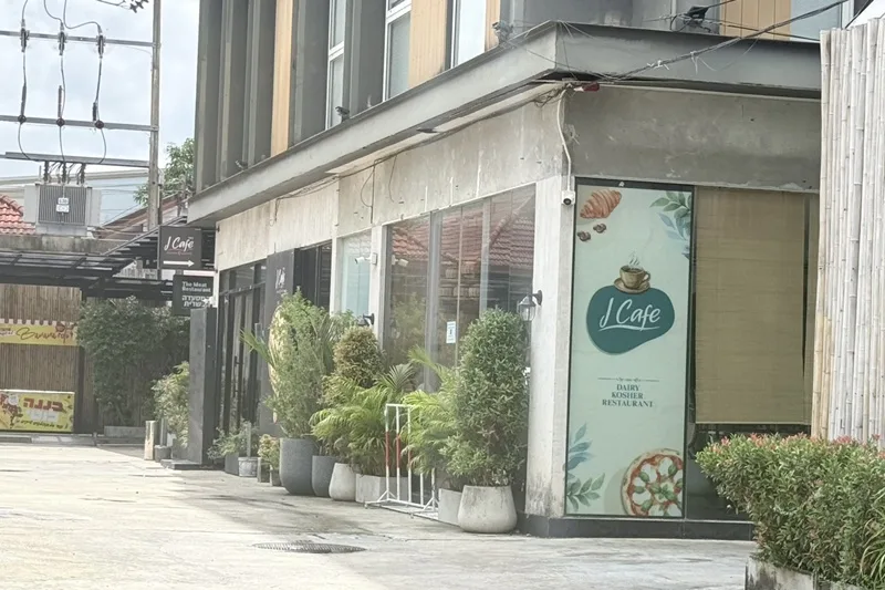 Patong Beach Illegal Structures Face Demolition After 30-Day Ultimatum