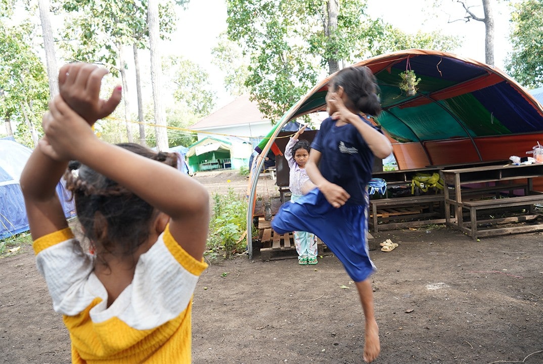 Thai Border Fortifications Prevent Return of Displaced Cambodian Families