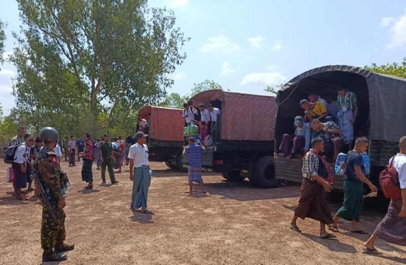 In Yangon, arresting young people from their homes on the pretext of military service