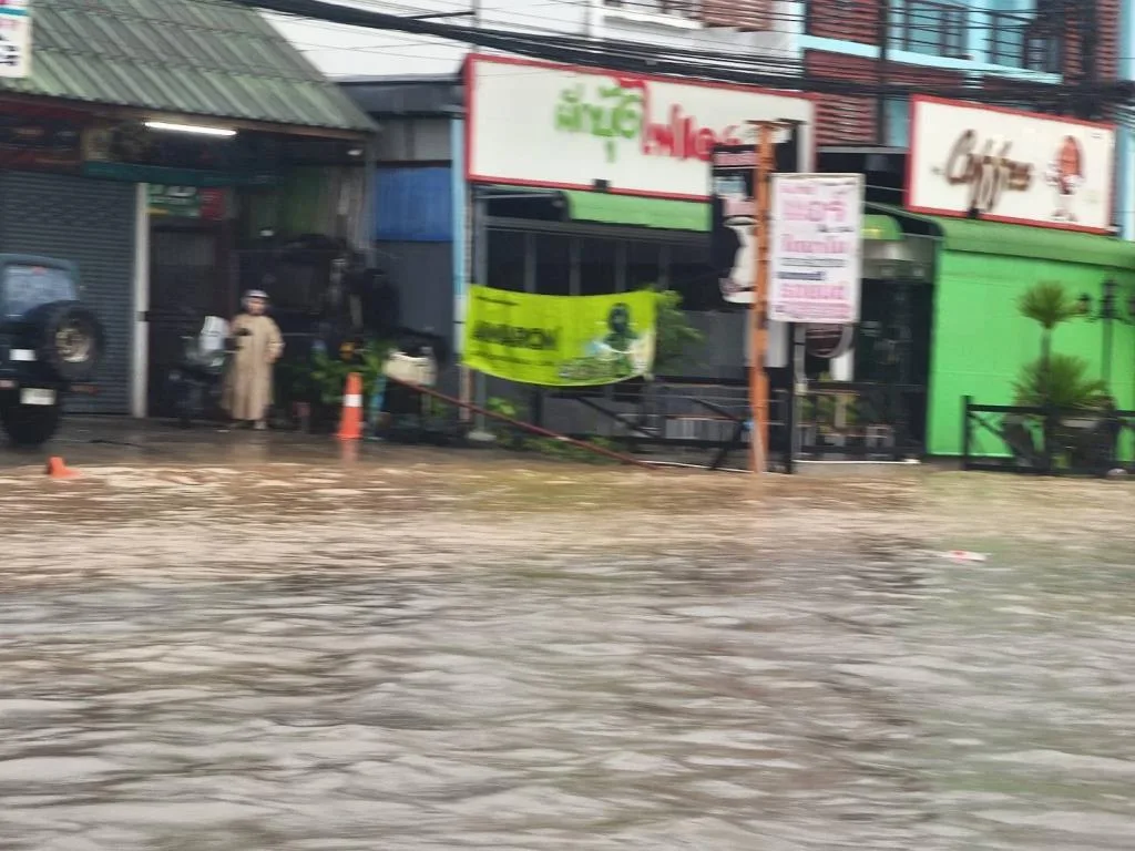 プーケット、広範囲で洪水被害 住民生活に影響
