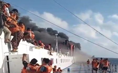 Ferry Catches Fire in Java Sea; Passenger Evacuation Underway