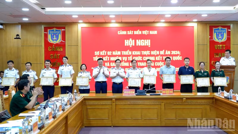 Vietnam Coast Guard Reports Nearly 450,000 Students Participated in Maritime Contest