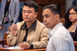 副大統領弾劾裁判、証人資格巡り攻防