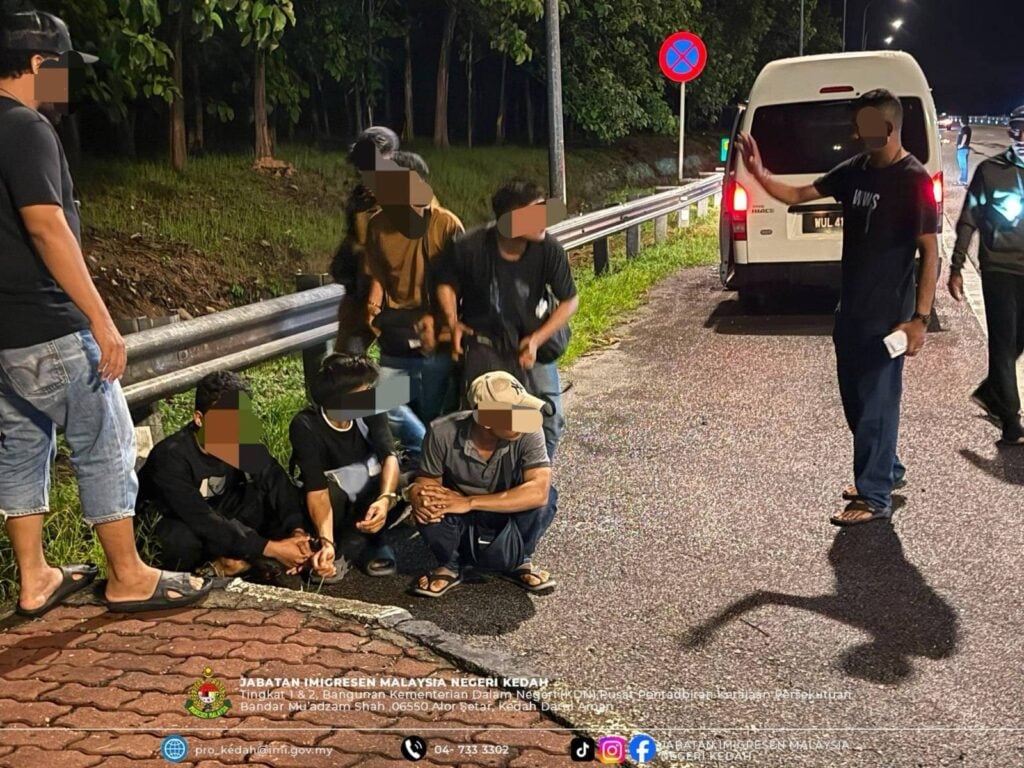 Seven Myanmar held by Malaysian immigration at Jitra toll road in Kedah