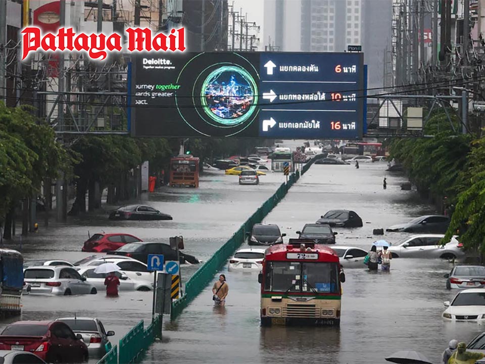 Bangkok Floods Disrupt Travel as Key Roads Remain Underwater
