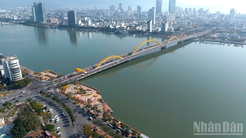 ダナン市が掲げる「市民のための政府」:持続的な発展と社会変革の推進