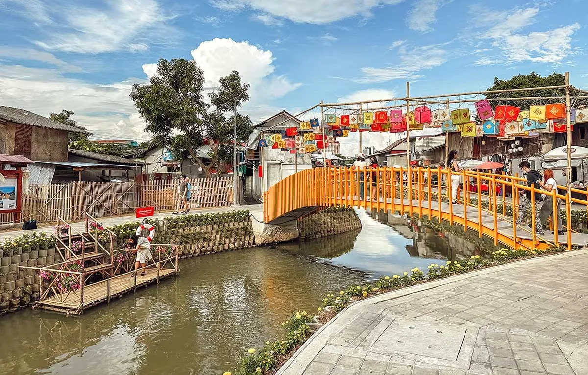 Mae Kha Canal in Chiang Mai: From Sewer to Bustling Night Market