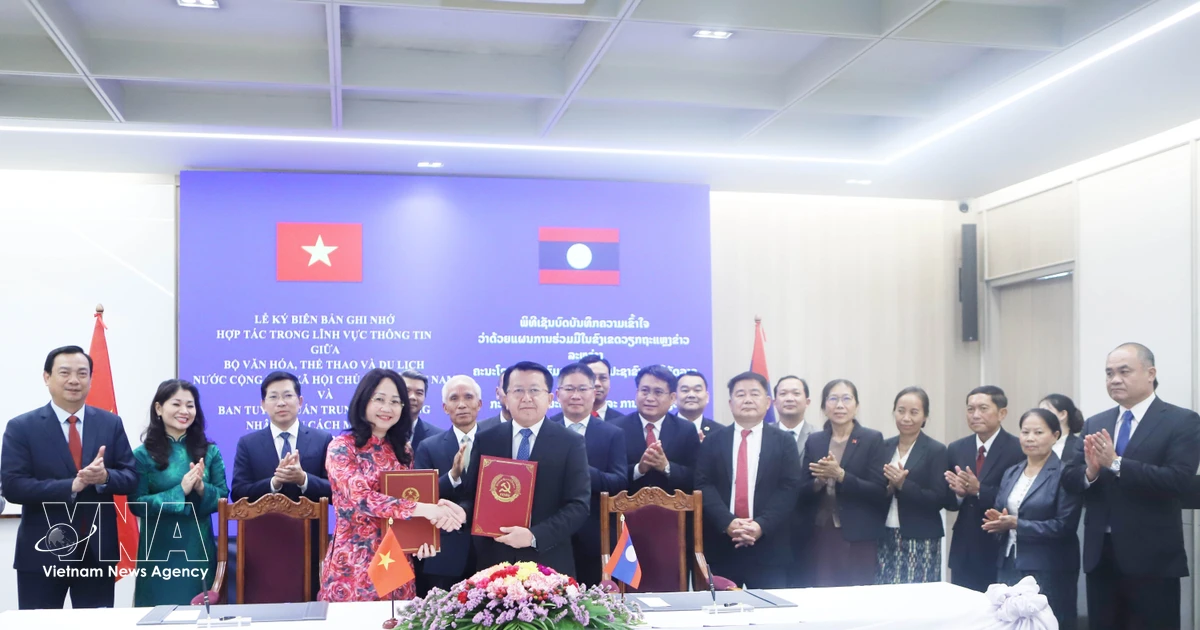 Vietnam reaffirms special ties with Laos and accelerates national digital transformation