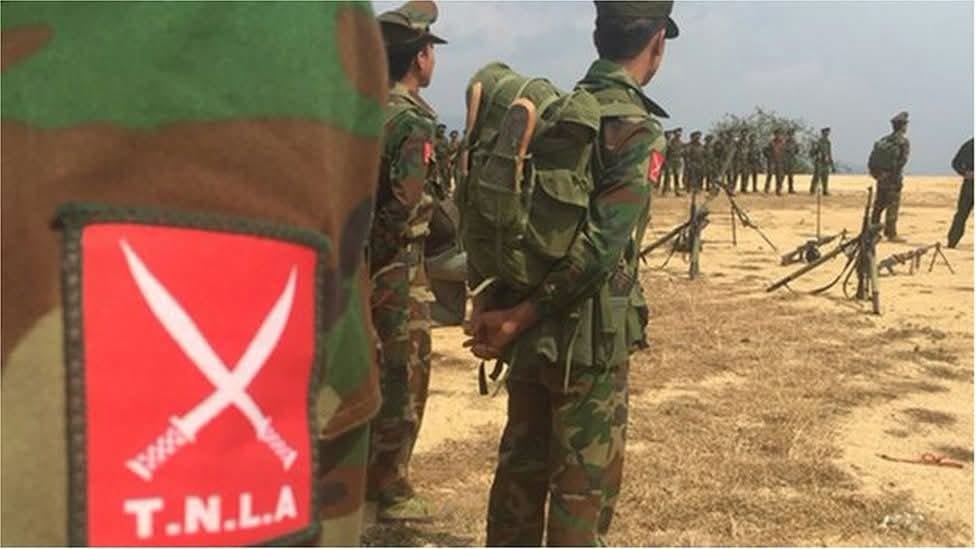 モコットのTNLAに加わった50人以上のリス兵は選挙で選ばれた政府軍に亡命し、もはや関係を失っている