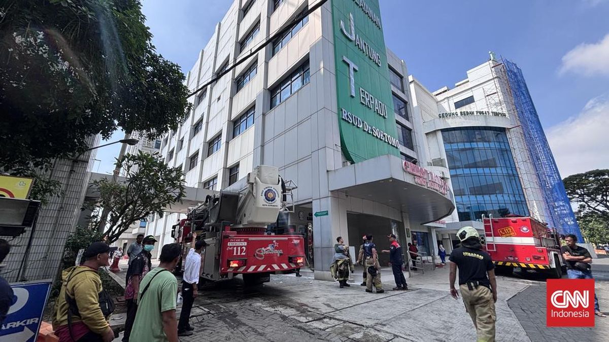 Fire Breaks Out at Dr. Soetomo Hospital in Surabaya, One ICU Patient Dies