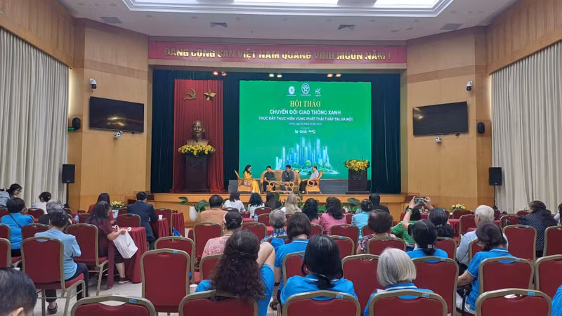 Hanoi Accelerates Green Transportation Transition in Environment Month