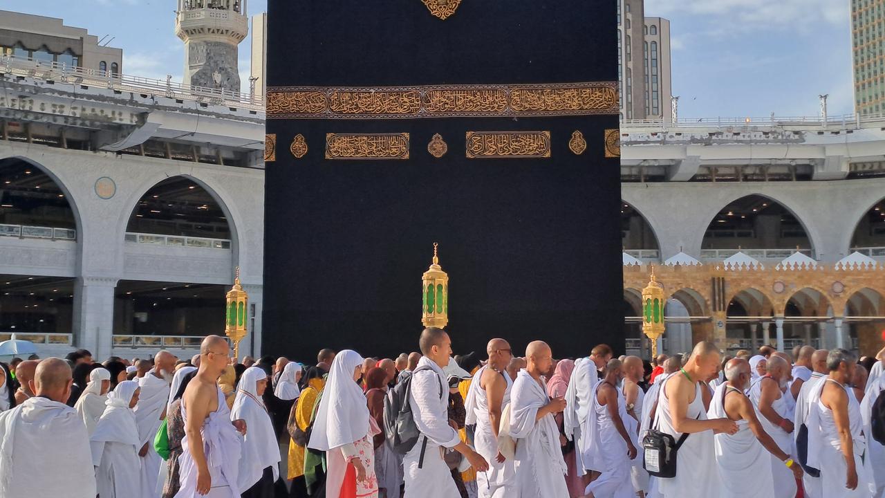 Indonesia Deploys 585 Hajj Proxy Officers to Support Pilgrimage Execution