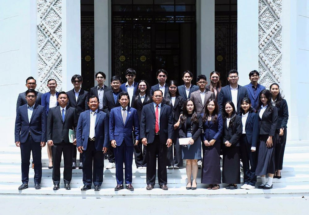 チェコ留学のカンボジア人学生、親善大使としての役割を期待される