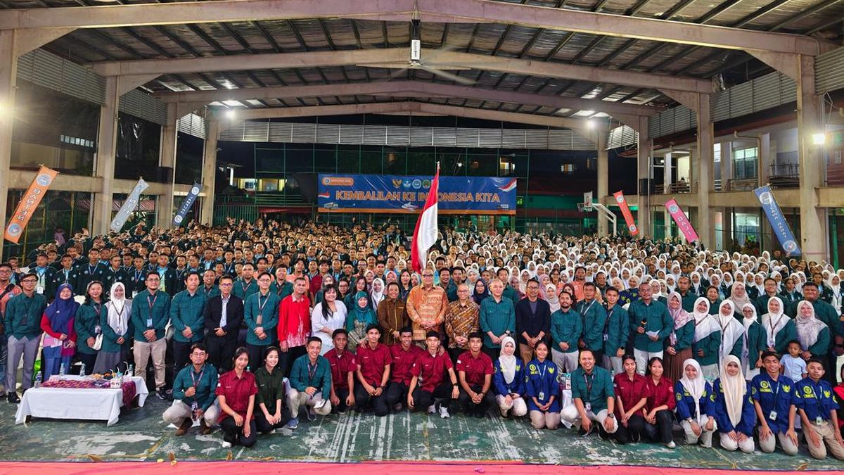 735 Indonesian Migrant Workers' Children in Malaysia Continue High School in Indonesia