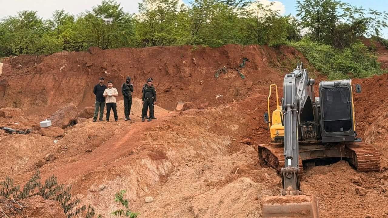 Preah Vihear Authorities Crack Down on Illegal Gold Mining Sites, Seize Equipment