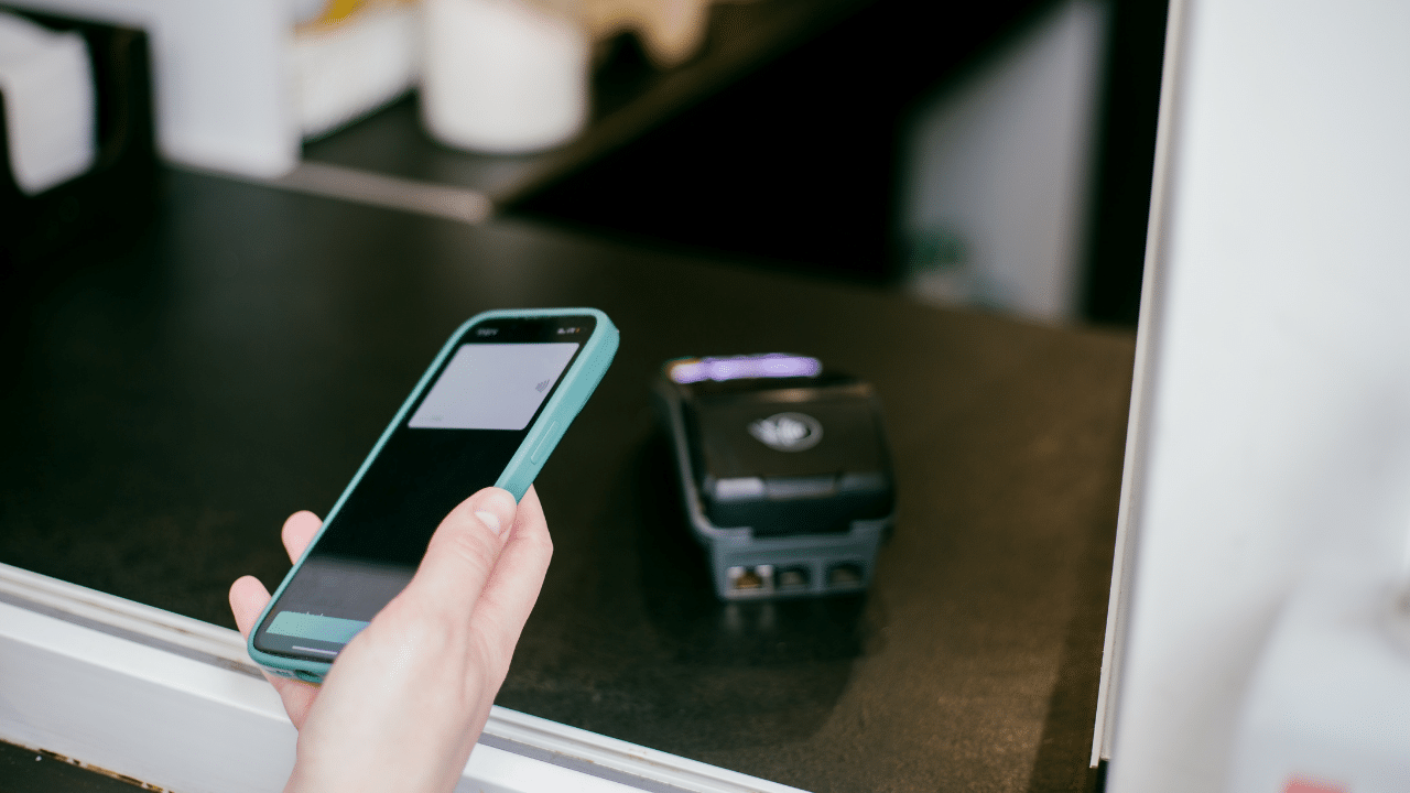 Apple Pay、フィリピンでサービス開始:キャッシュレス化加速へ