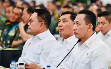 プラボウォ国防相、 TNI-Polri連携強化へ大統領訓示の意義強調