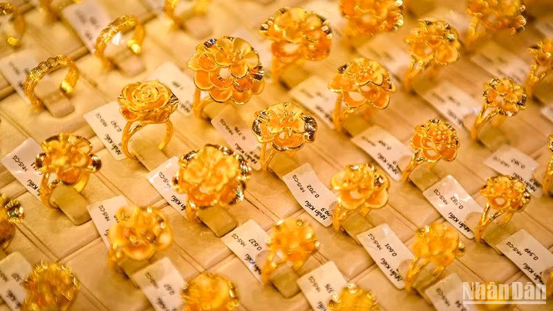 ベトナム金価格、国際市場に連動し大幅下落