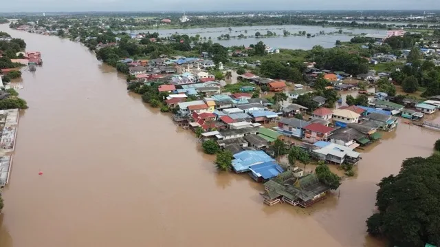 Ayutthaya Flooded in 7 Districts, Severely Impacting Residents' Lives