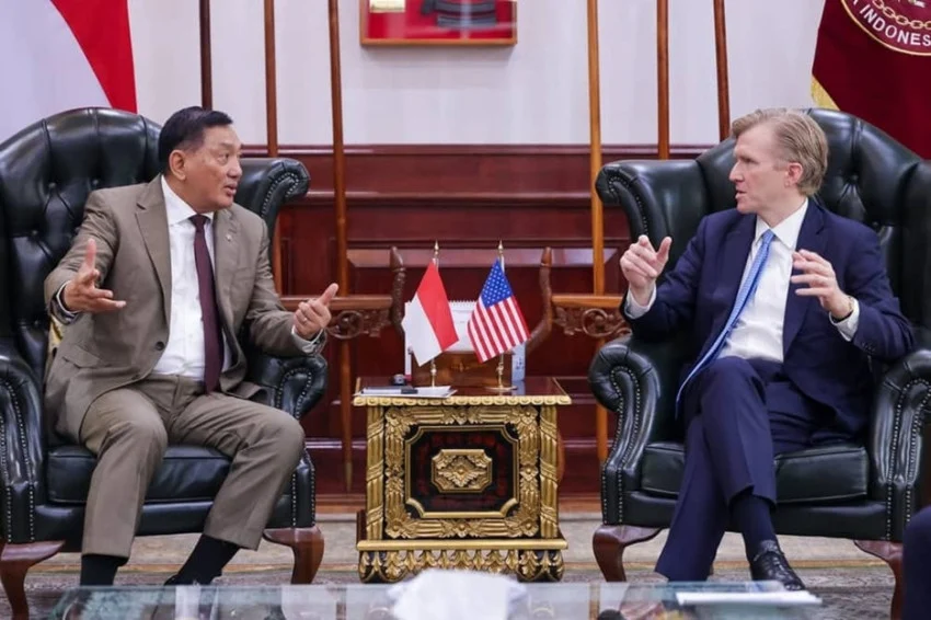 インドネシア国防相、米専門家と会談 防衛協力強化へ
