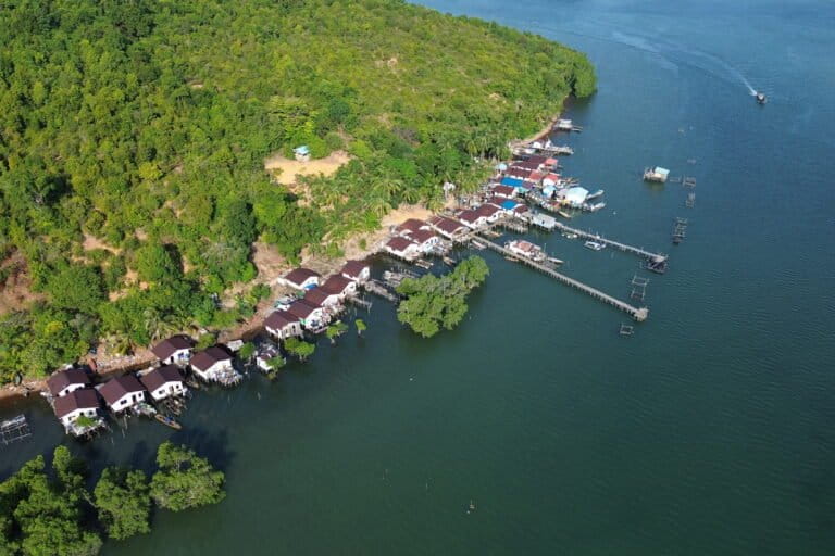 Indonesia Faces Challenges in Achieving Fair Management of Seas and Coasts on Small Islands