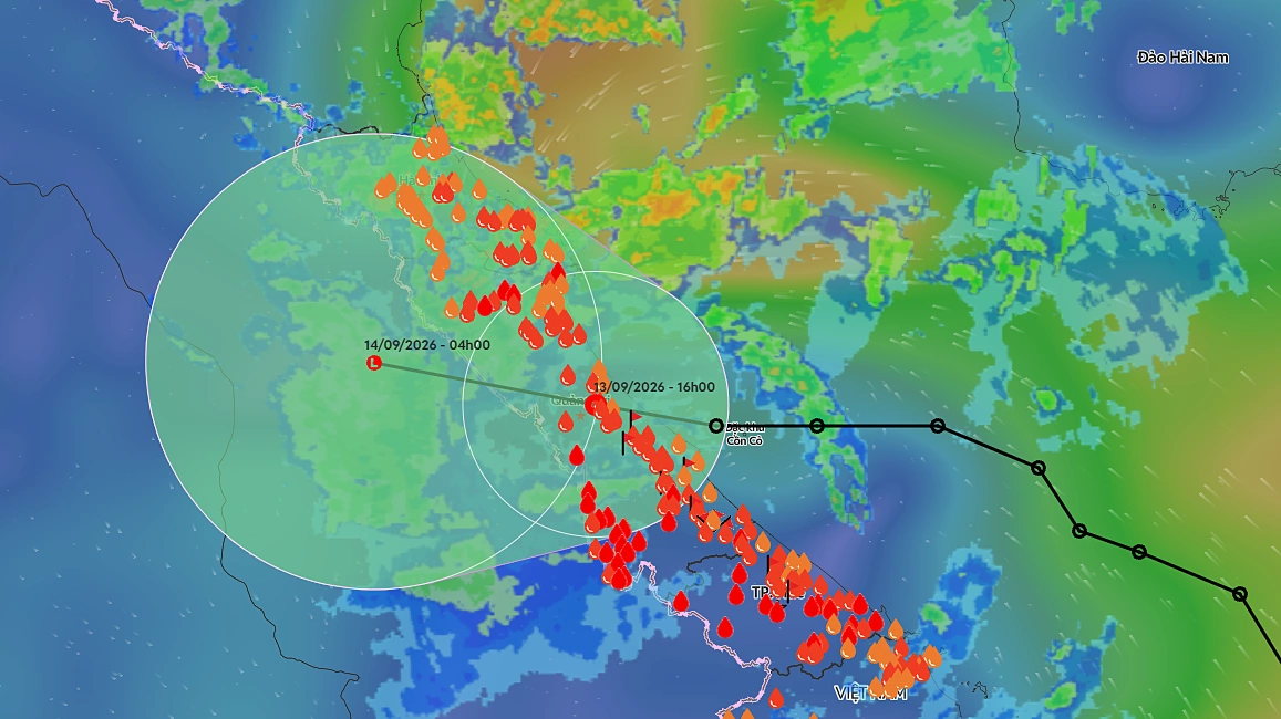 Tropical Depression Hits Central Vietnam, Rain Spreads North
