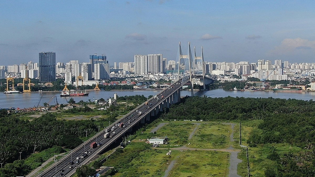 Ho Chi Minh City Proposes Phu My Bridge Expansion to Ease Traffic Congestion