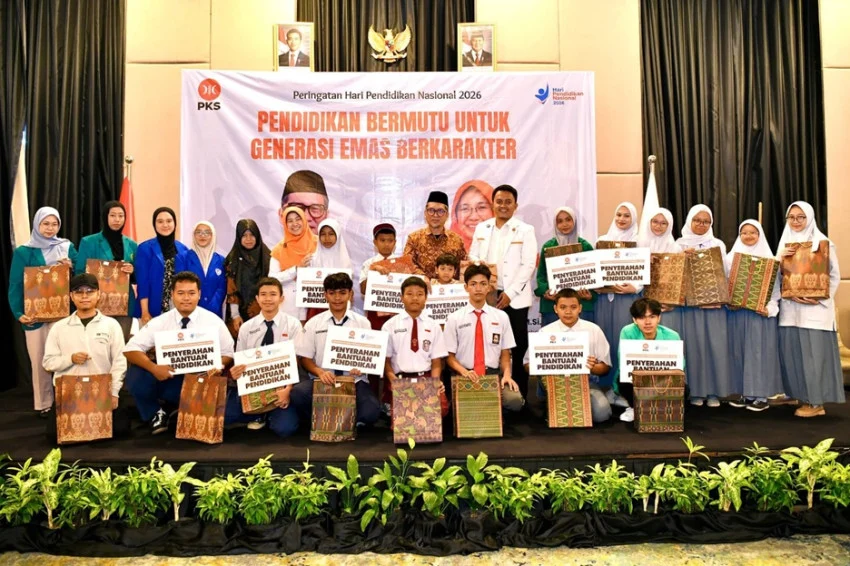 Promoting Quality Education: PKS Provides Assistance and Honors Inspiring Teachers