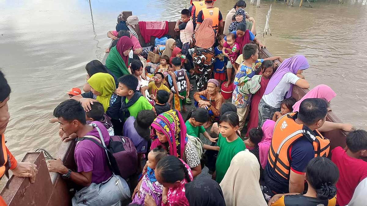 Maguindanao del Sur LGUs Rescue Over 100 Families Stranded by Floods