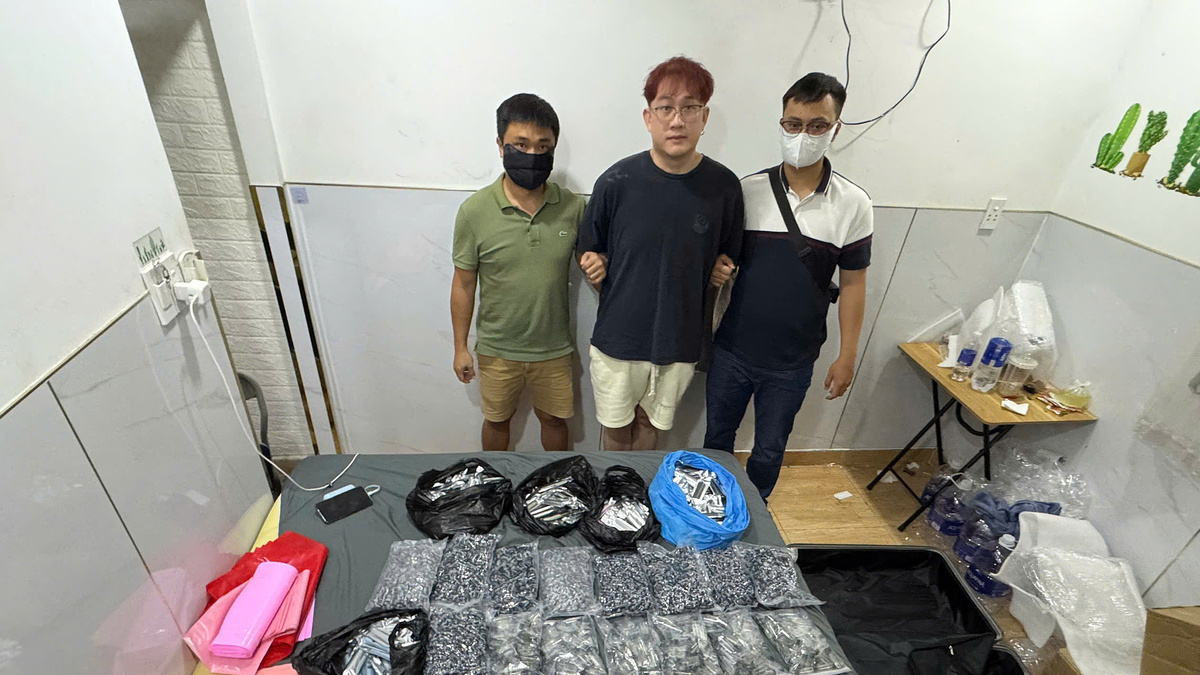 ホーチミン市で摘発された電子タバコ密売組織、外国人10人を含む65人逮捕