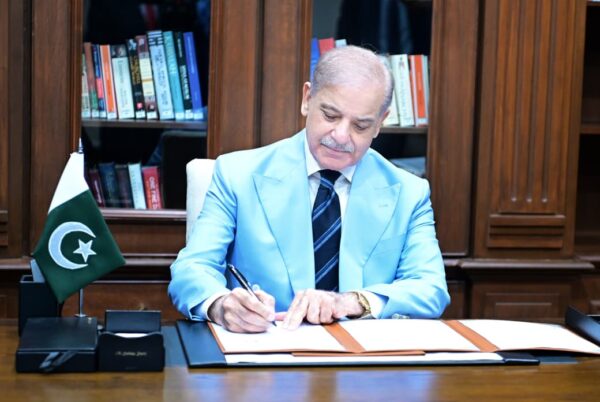 Pakistan Maintains Focus on Mediation Efforts Amid Iran-US Hostilities