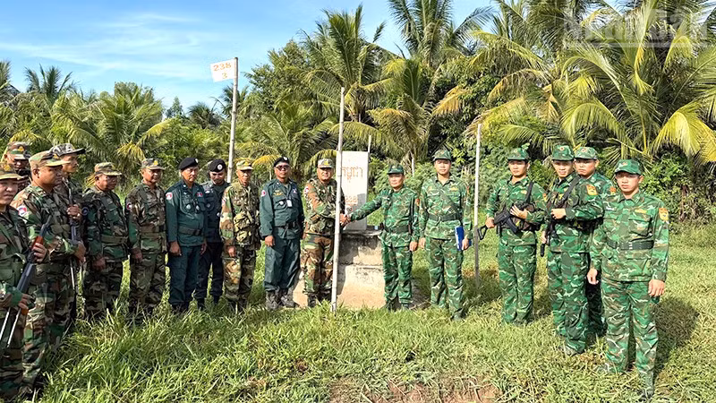 Vietnam-Cambodia Border: Joint Patrols Enhance Security Cooperation