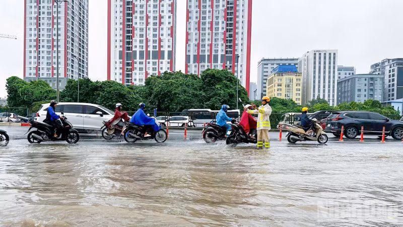 Heavy Rains Continue in Northern and Central Vietnam, Flood Warnings Persist