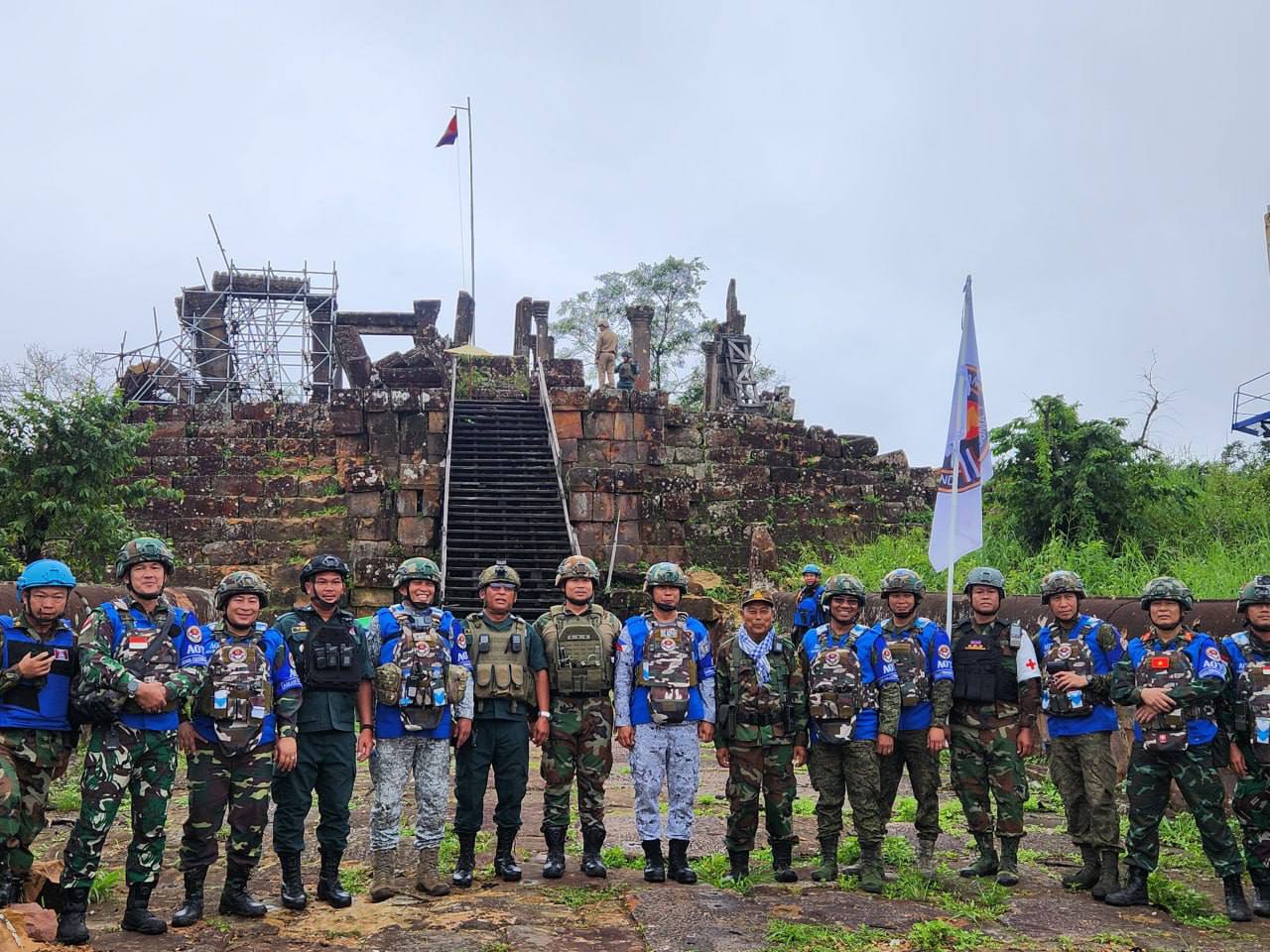 ASEAN Observer Team Inspects Preah Vihear Border Area, Reports Damage to Temple and Thai Encroachment