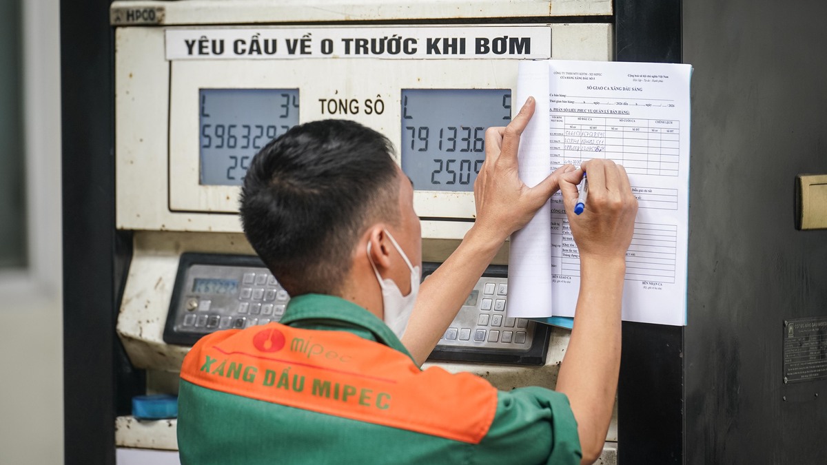 Vietnam's Gasoline Prices Rise Amid Global Energy Market Fluctuations