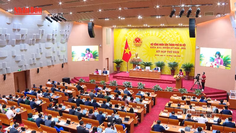 Hanoi City Council Convenes 5th Session, Reviews 32 Key Issues