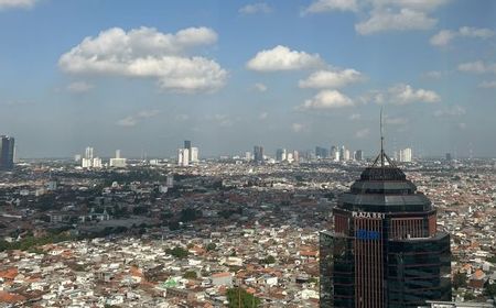 Jabodetabek Weather Forecast: Cloudy Skies and High Temperatures Expected Monday