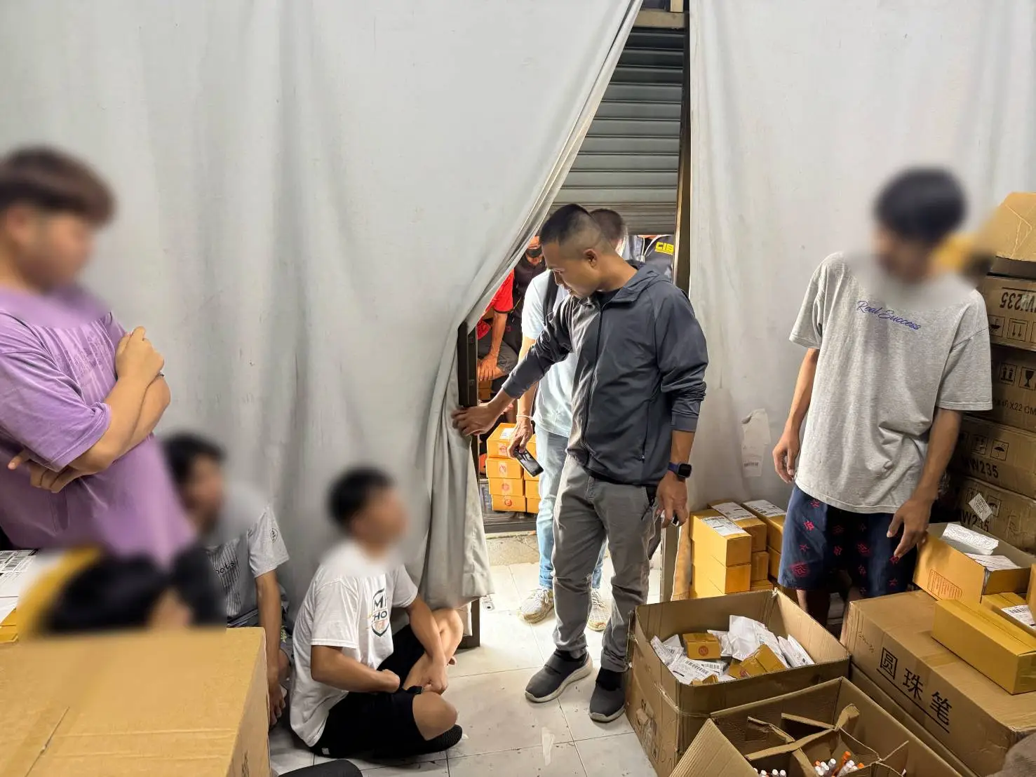 Thai Police Arrest Five Chinese Nationals in Major Online Counterfeit Cosmetics Scam