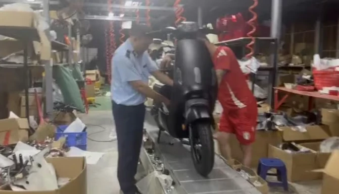 Hanoi authorities uncover illegal modifications boosting e-bike speeds to 49km/h